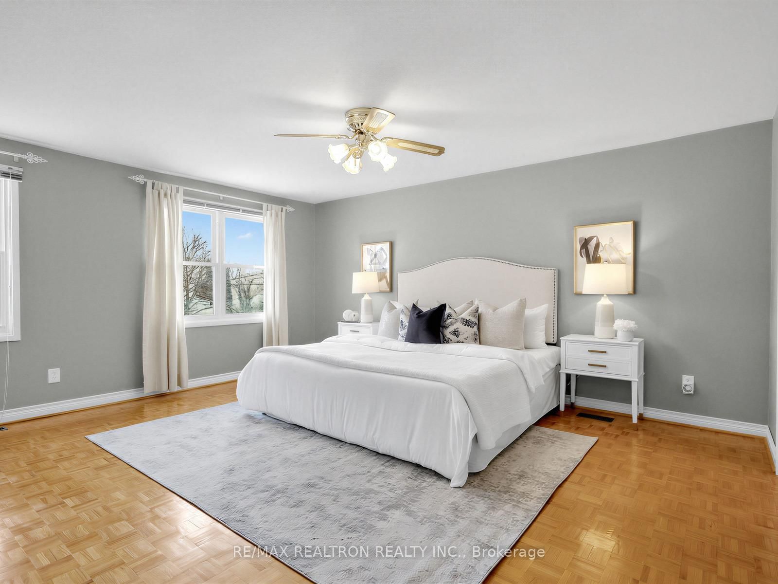 Detached House sold at 35 Sir Galahad Place, Markham, Ontario, L3P 3K7 - Markham Village - MLS: N12778752