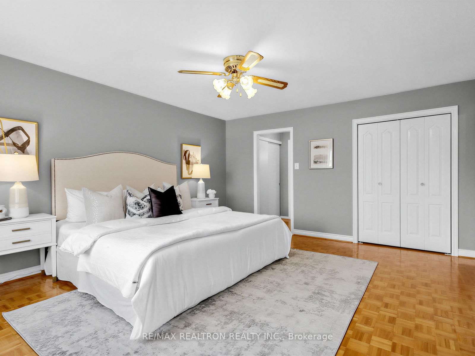 Detached House sold at 35 Sir Galahad Place, Markham, Ontario, L3P 3K7 - Markham Village - MLS: N12778752