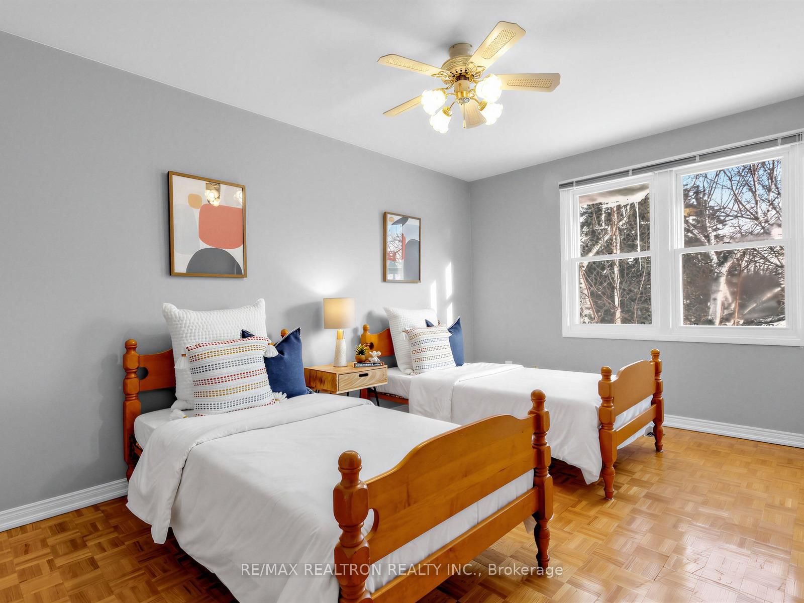 Detached House sold at 35 Sir Galahad Place, Markham, Ontario, L3P 3K7 - Markham Village - MLS: N12778752