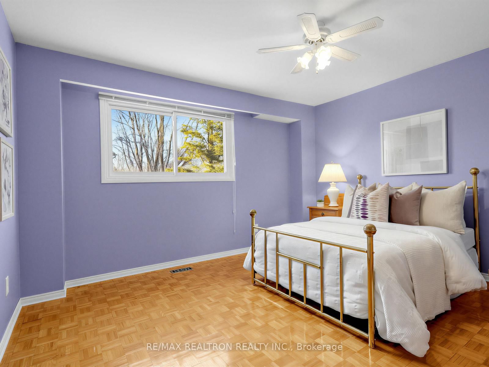 Detached House sold at 35 Sir Galahad Place, Markham, Ontario, L3P 3K7 - Markham Village - MLS: N12778752