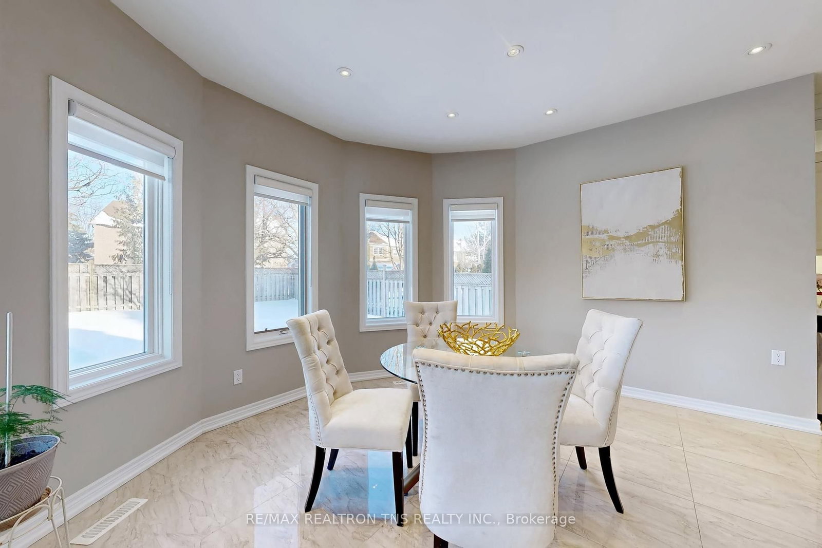 Detached House for sale at 11 Delevan Court, Richmond Hill, Ontario, L4B 3W8 - Bayview Hill - MLS: N12780610