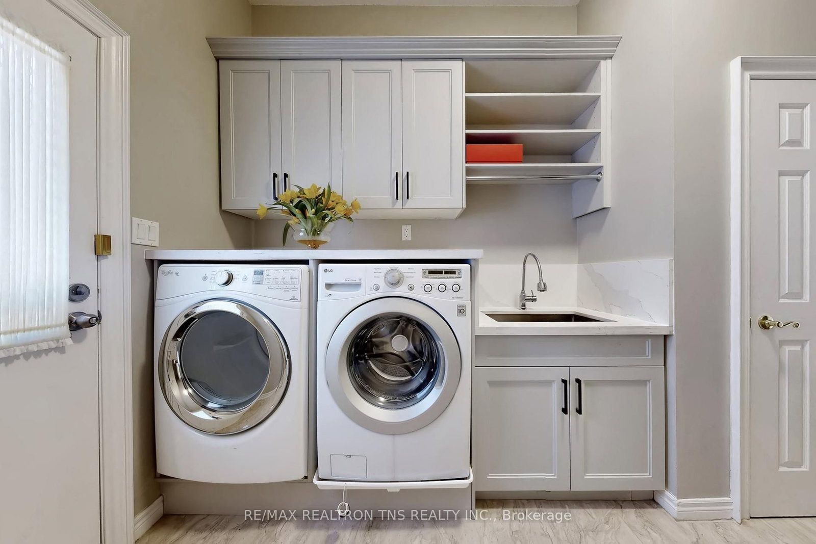 Detached House for sale at 11 Delevan Court, Richmond Hill, Ontario, L4B 3W8 - Bayview Hill - MLS: N12780610