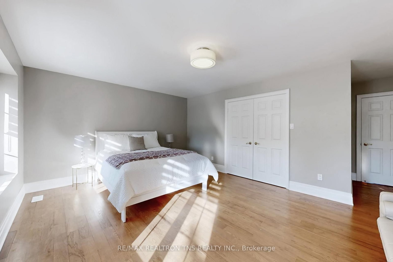 Detached House for sale at 11 Delevan Court, Richmond Hill, Ontario, L4B 3W8 - Bayview Hill - MLS: N12780610