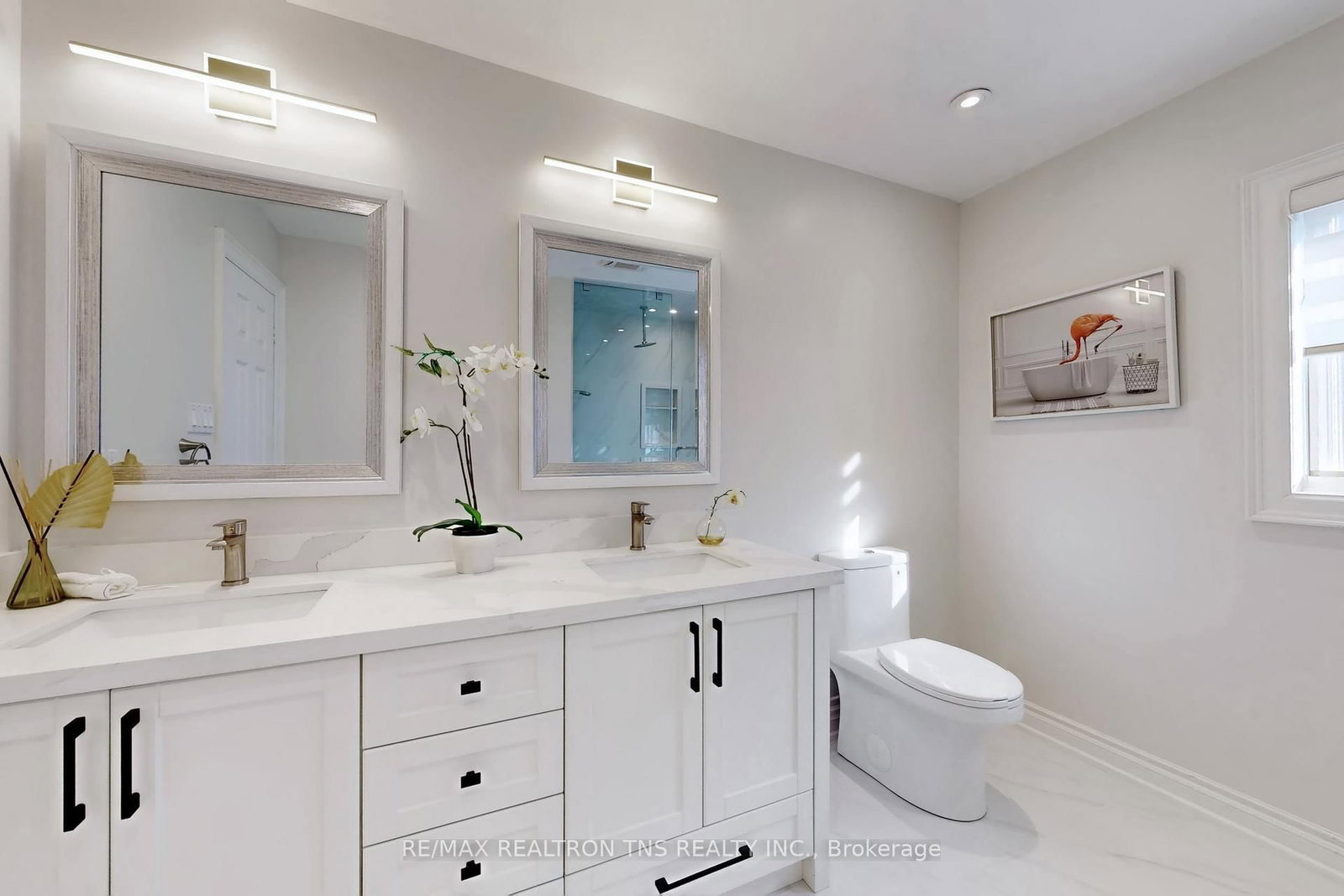 Detached House for sale at 11 Delevan Court, Richmond Hill, Ontario, L4B 3W8 - Bayview Hill - MLS: N12780610