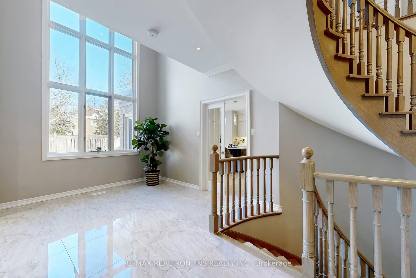 Detached House for sale at 11 Delevan Court, Richmond Hill, Ontario, L4B 3W8 - Bayview Hill - MLS: N12780610