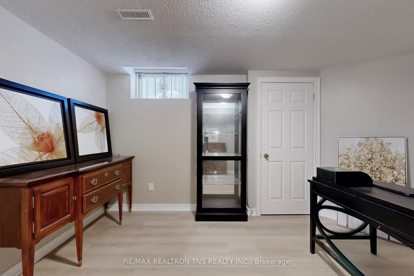 Detached House for sale at 11 Delevan Court, Richmond Hill, Ontario, L4B 3W8 - Bayview Hill - MLS: N12780610