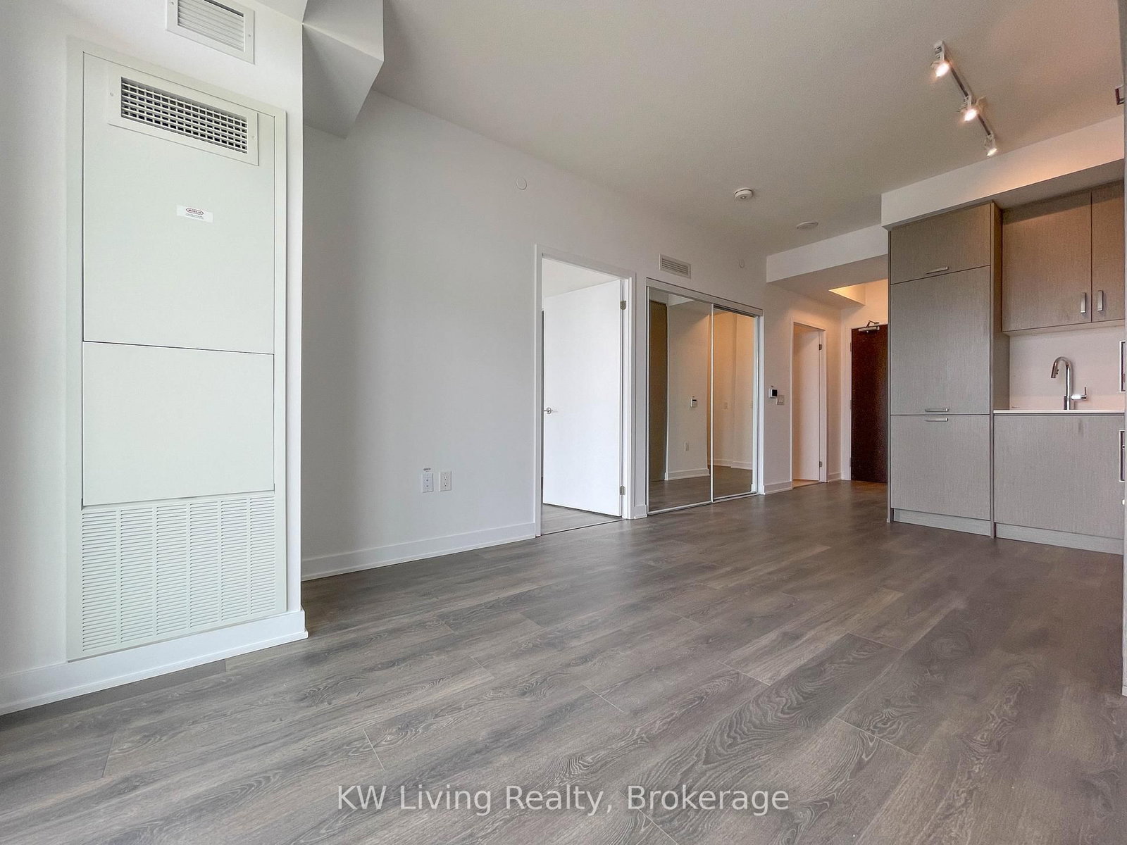 60 Honeycrisp Crescent, Unit 1510 - Photo 10