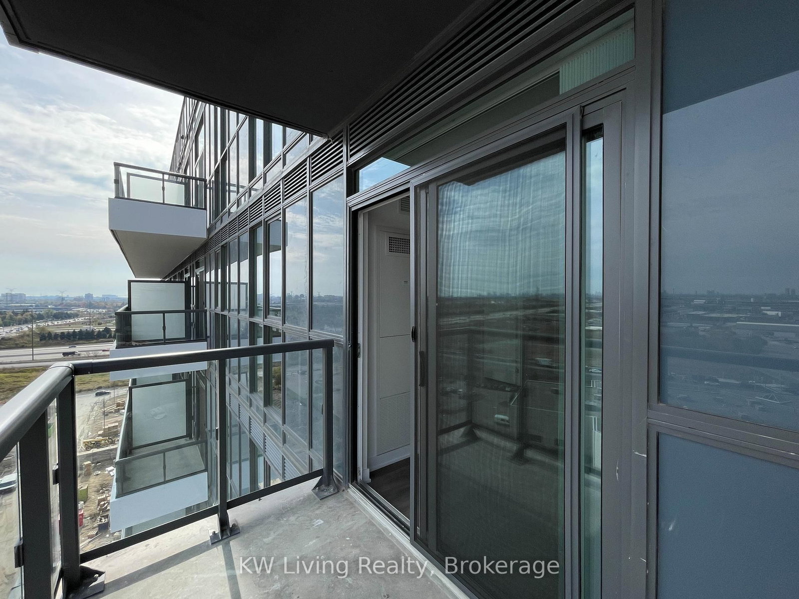 60 Honeycrisp Crescent, Unit 1510 - Photo 14