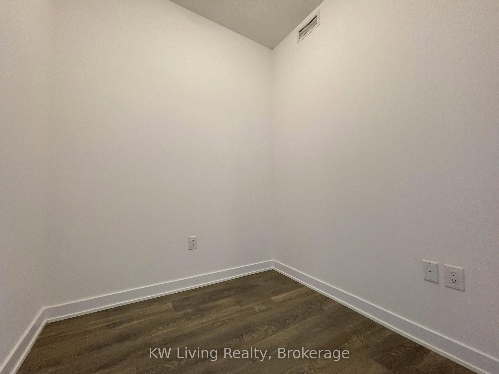 60 Honeycrisp Crescent, Unit 1510 - Photo 5