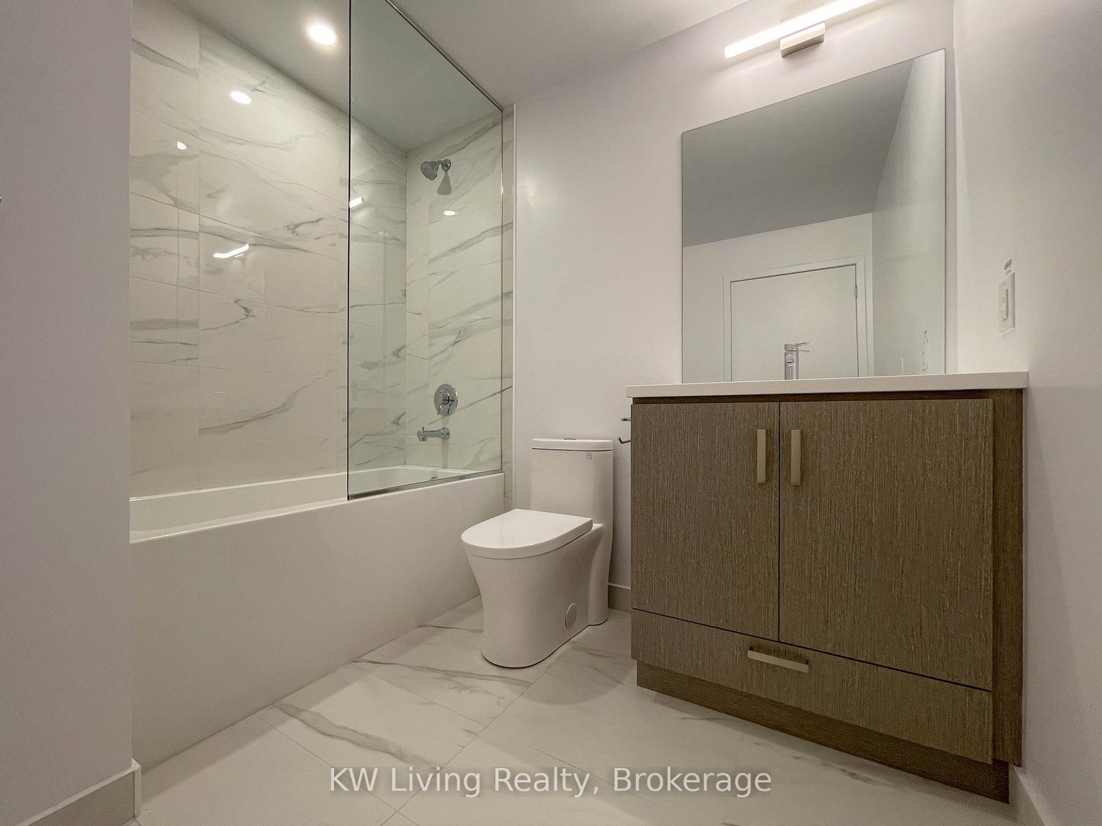 60 Honeycrisp Crescent, Unit 1510 - Photo 7