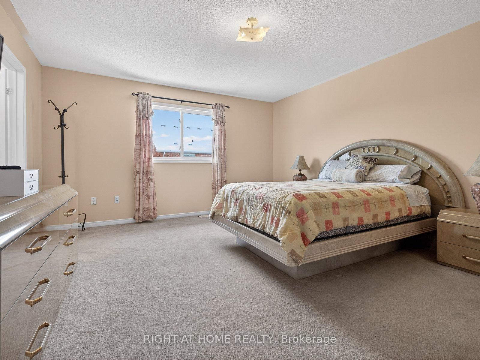 349 Wood Duck Lane • Newmarket, ON photo 18