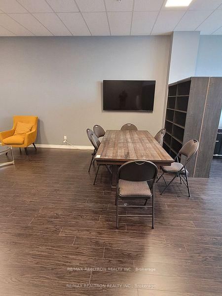 7163 Yonge Street, Unit 289 - Photo 5