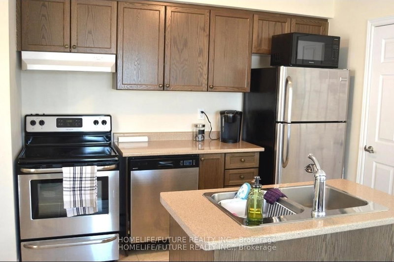 Coach House - 2812 Donald Cousens Pkwy, Markham, L6B 1H2 | Image 3