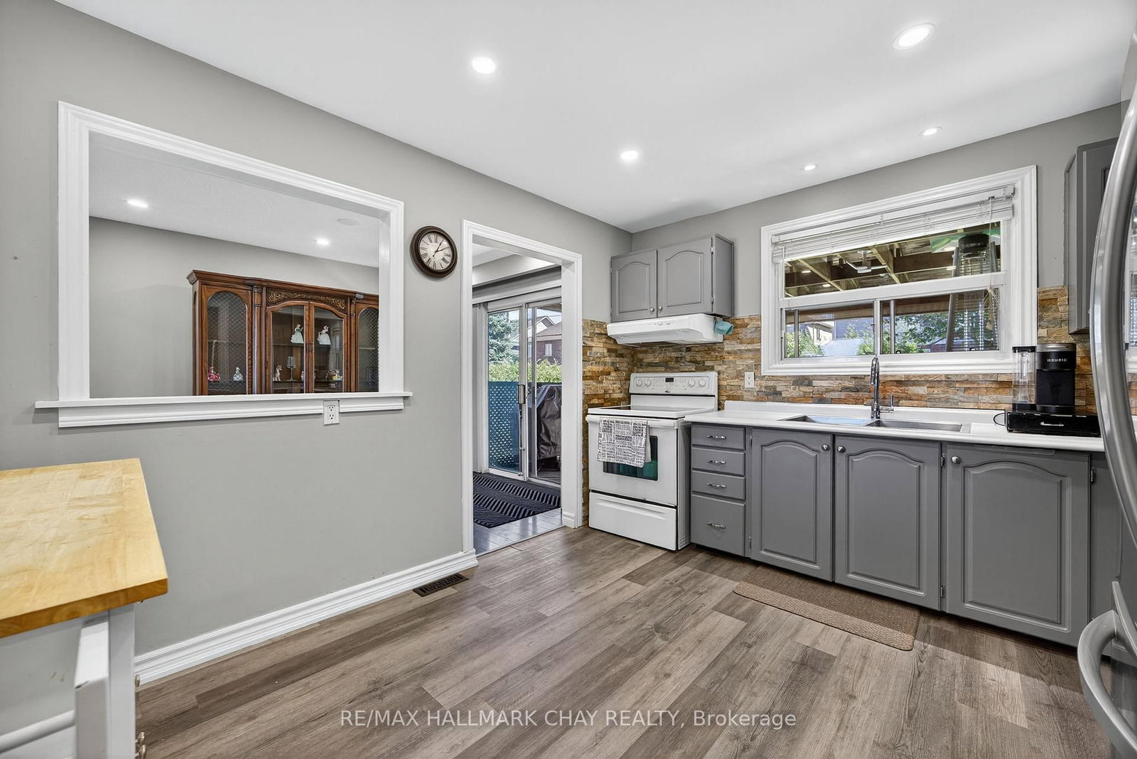 Detached House for sale at 49 Brown Street, New Tecumseth, Ontario, L0G 1W0 - Tottenham - MLS: N12783596