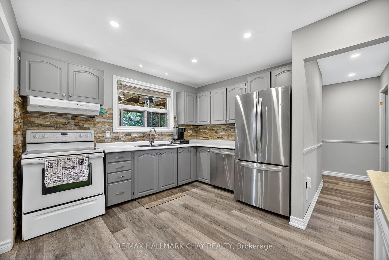 Detached House for sale at 49 Brown Street, New Tecumseth, Ontario, L0G 1W0 - Tottenham - MLS: N12783596