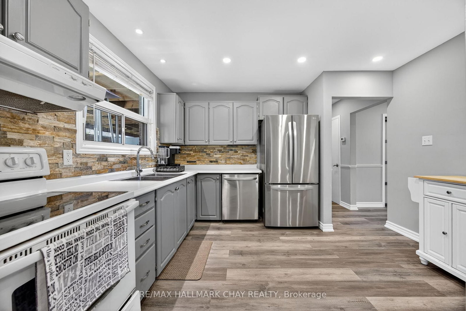 Detached House for sale at 49 Brown Street, New Tecumseth, Ontario, L0G 1W0 - Tottenham - MLS: N12783596