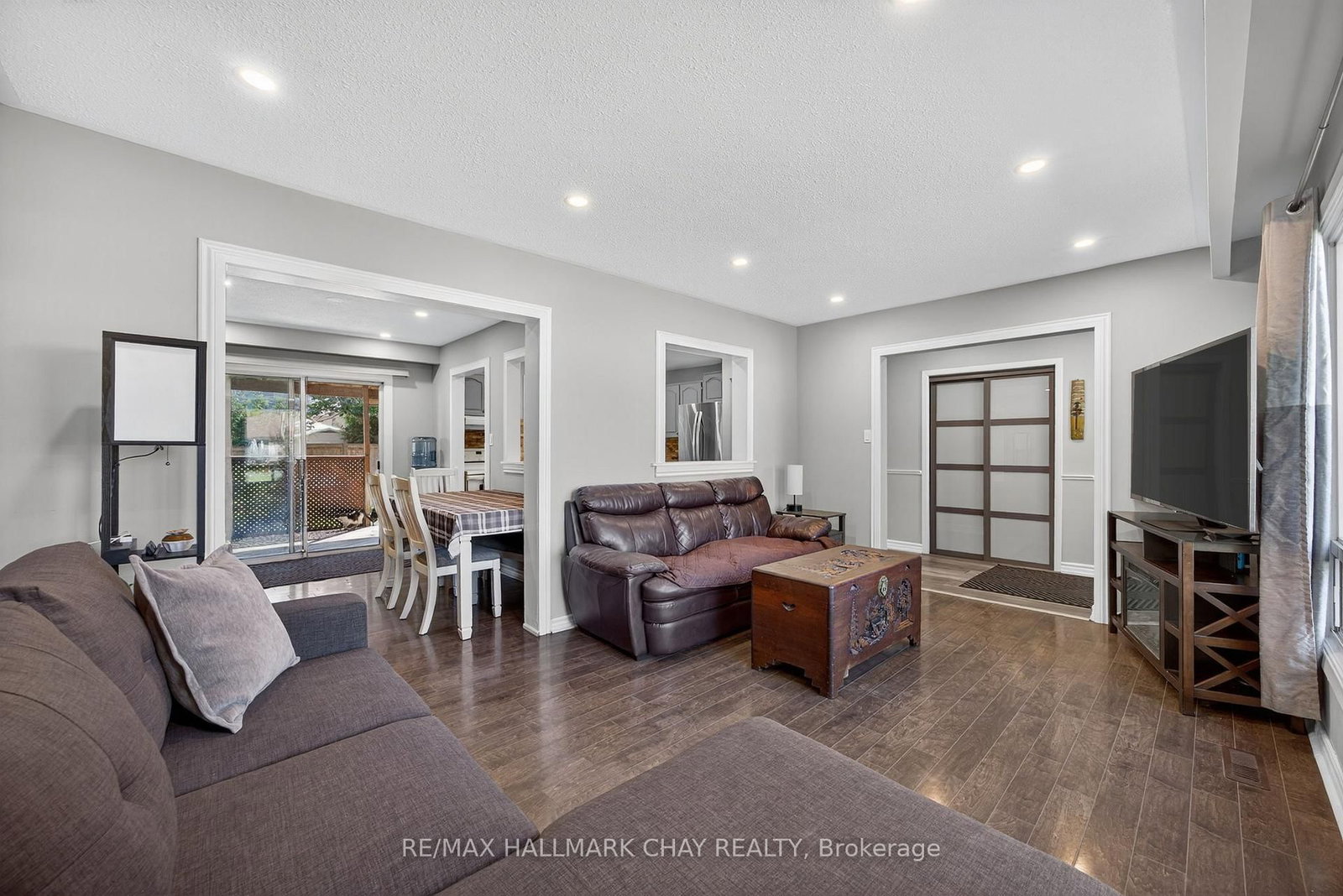 Detached House for sale at 49 Brown Street, New Tecumseth, Ontario, L0G 1W0 - Tottenham - MLS: N12783596