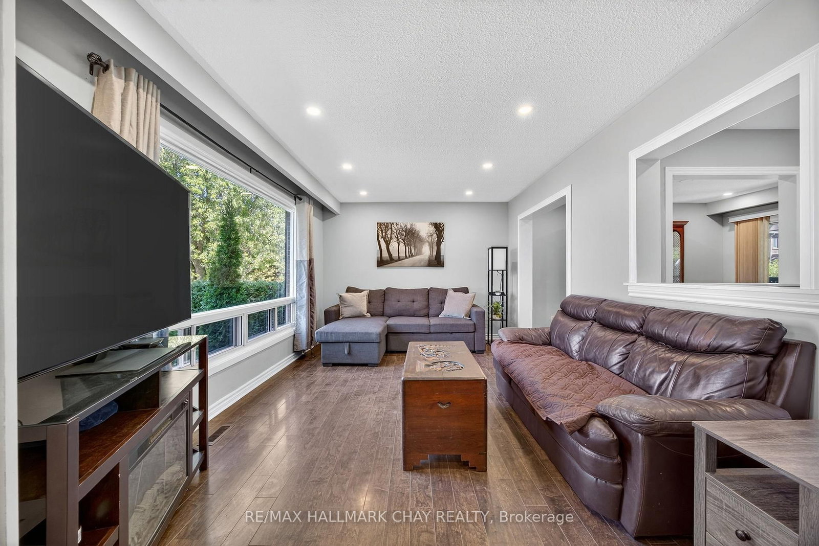 Detached House for sale at 49 Brown Street, New Tecumseth, Ontario, L0G 1W0 - Tottenham - MLS: N12783596