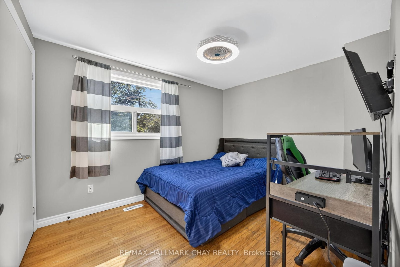 Detached House for sale at 49 Brown Street, New Tecumseth, Ontario, L0G 1W0 - Tottenham - MLS: N12783596