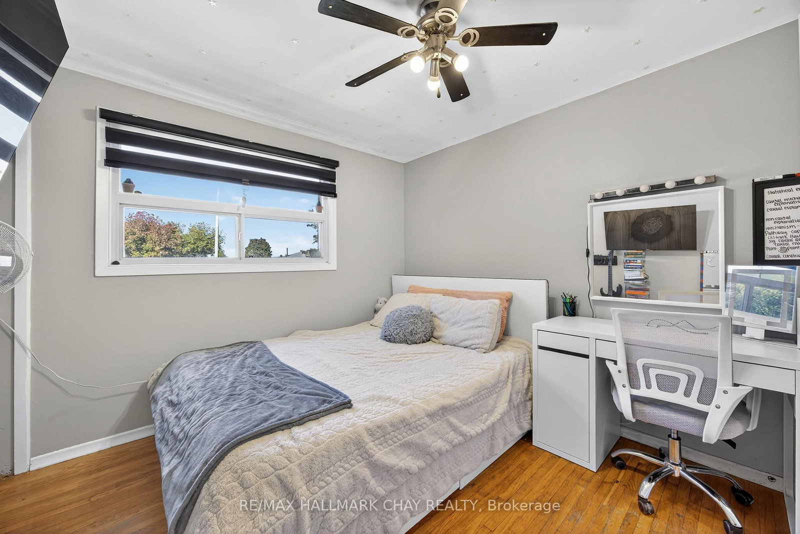 Detached House for sale at 49 Brown Street, New Tecumseth, Ontario, L0G 1W0 - Tottenham - MLS: N12783596