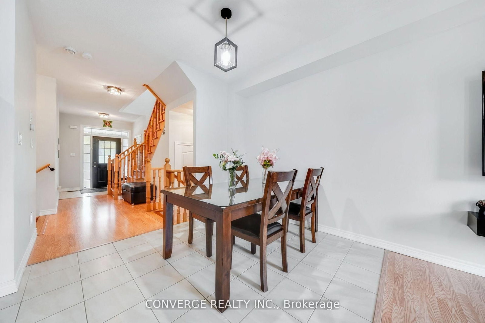 Townhouse for sale at 72 Greenwood Drive, Essa, Ontario, L0M 1B5 - Angus - MLS: N12783852