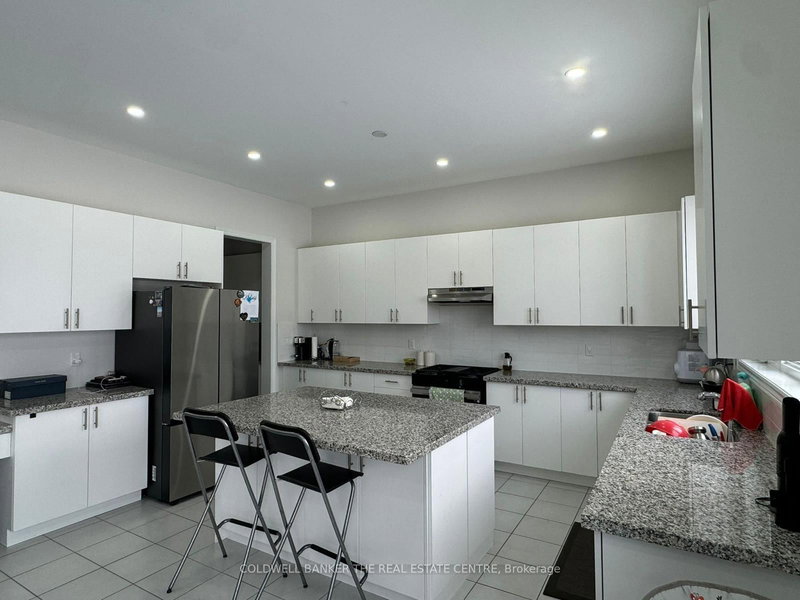 1809 Emberton Way Abby, Innisfil, L9S 0N4 | Image 3