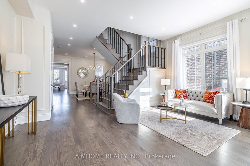 122 Scrivener Dr, Aurora, L4G 0Y8 | Image 3