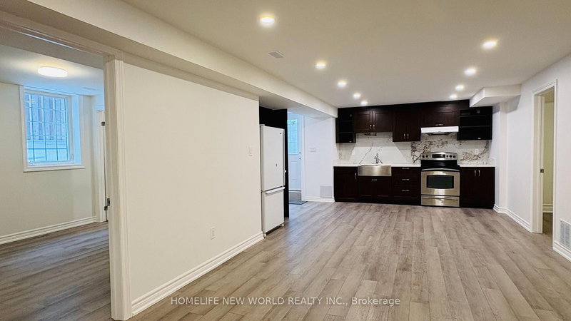 Basement - 21 Keffer Circ, Newmarket, L3X 1R7 | Image 2