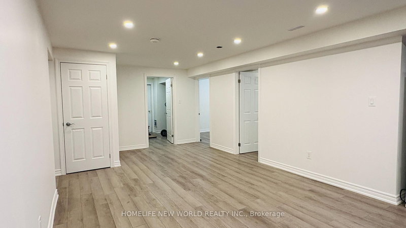 Basement - 21 Keffer Circ, Newmarket, L3X 1R7 | Image 3