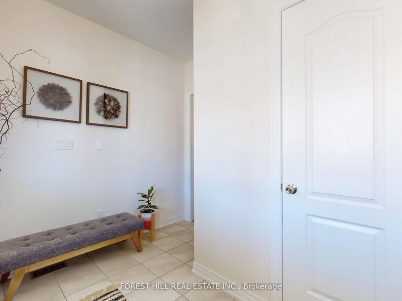 115 Beckett Ave, East Gwillimbury, L9N 0S6 | Image 3