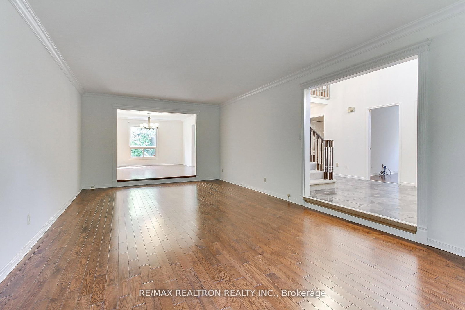 Detached House for sale at 19 Crystal Drive, Richmond Hill, Ontario, L4C 7Z4 - Mill Pond - MLS: N12786294