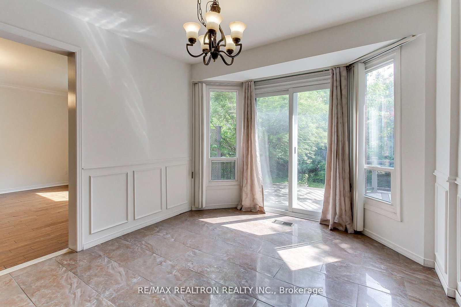 Detached House for sale at 19 Crystal Drive, Richmond Hill, Ontario, L4C 7Z4 - Mill Pond - MLS: N12786294