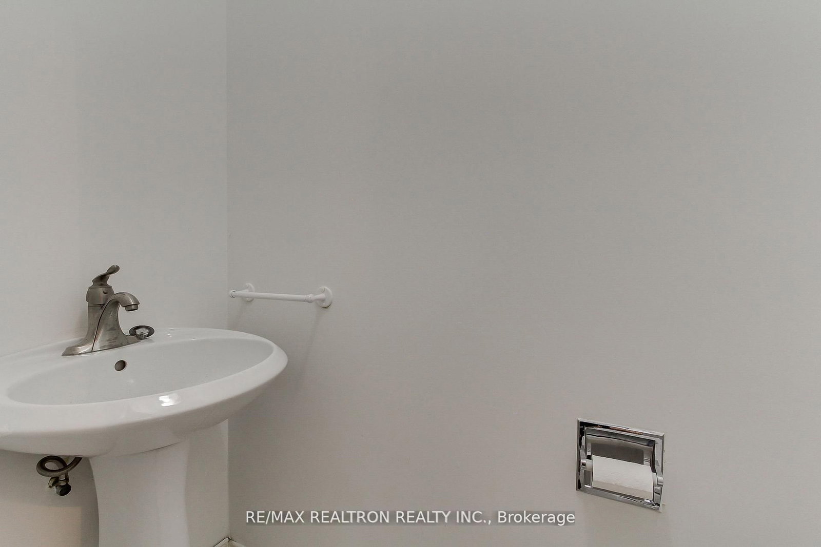 Detached House for sale at 19 Crystal Drive, Richmond Hill, Ontario, L4C 7Z4 - Mill Pond - MLS: N12786294