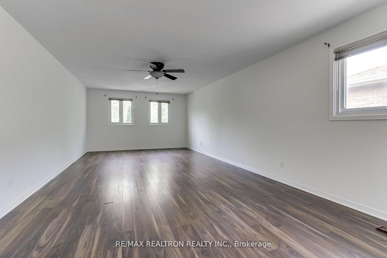 Detached House for sale at 19 Crystal Drive, Richmond Hill, Ontario, L4C 7Z4 - Mill Pond - MLS: N12786294