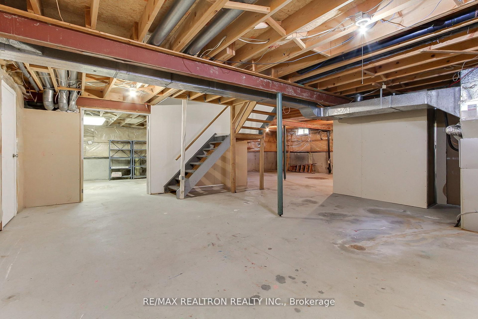 Detached House for sale at 19 Crystal Drive, Richmond Hill, Ontario, L4C 7Z4 - Mill Pond - MLS: N12786294