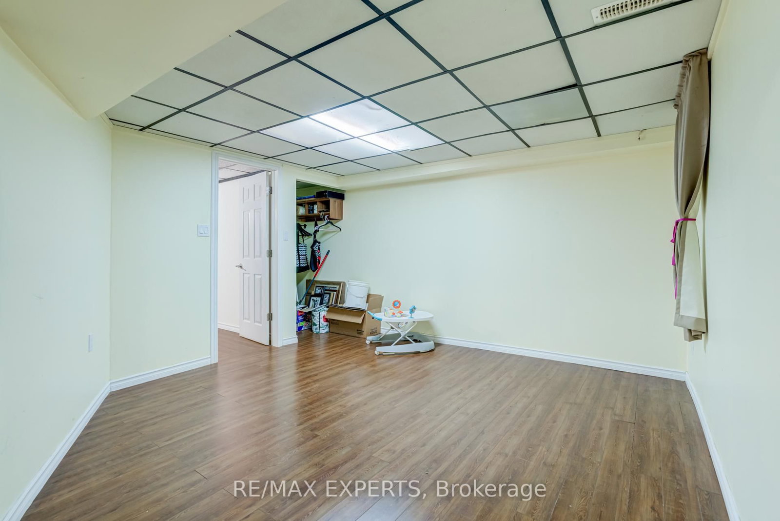 Townhouse for sale at 10 Knightsbridge Way, Markham, Ontario, L3P 3W5 - Markham Village - MLS: N12786528