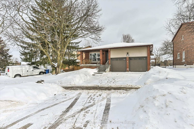 49 Seaton Dr, Aurora, L4G 3W9 | Image 3