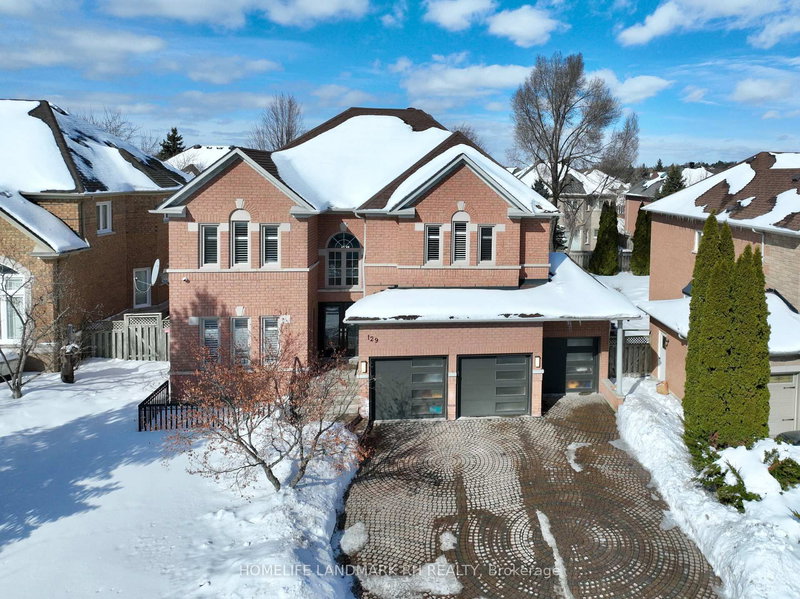 129 Golden Tulip Cres, Markham, L6C 1W5 | Image 3