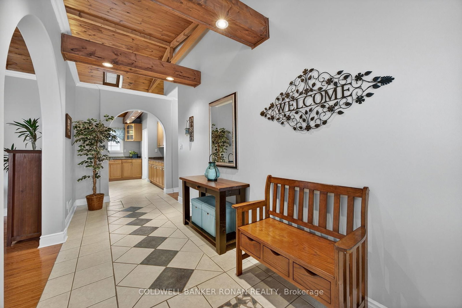 4886 15th Side Road • New Tecumseth, ON photo 4