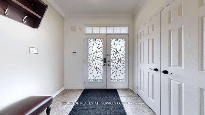 18 Bridleford Crt, Markham, L3P 7Z2 | Image 3