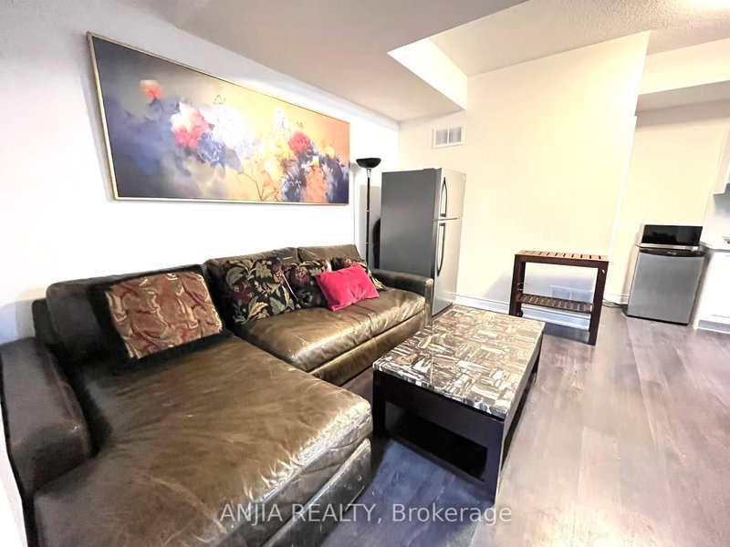 199 CANYON HILL AVE Ave, Richmond Hill, L4C 0R4 | Image 3