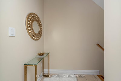 2-9621 Jane Street, Vaughan, Ontario image-0-3