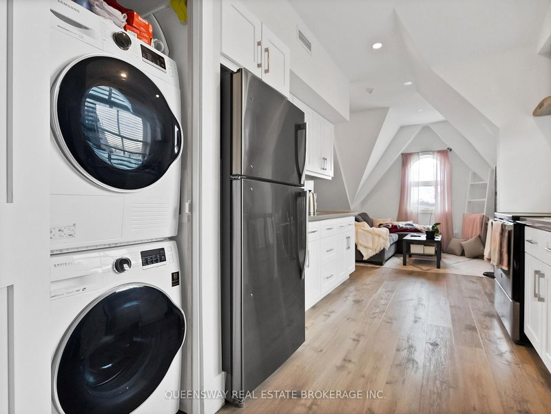 3A - 352 Main St N, Markham, L3P 1Z1 | Image 3