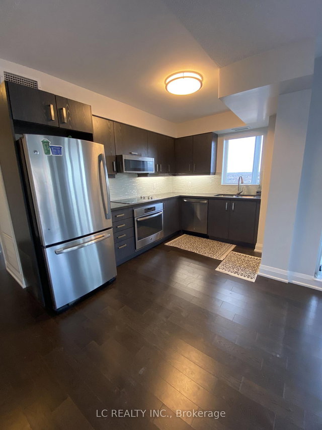 1902 - 18 Uptown Drive