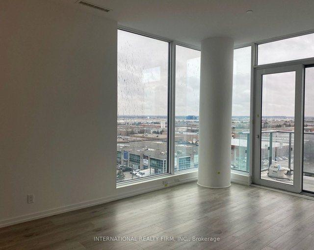 805 - 1000 Portage Parkway