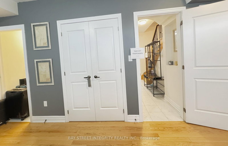 7 - 2267 Major Mackenzie Dr W, Vaughan, L6A 5A8 | Image 3