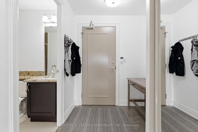 324-2396 MAJOR MACKENZIE Drive West, Vaughan, Ontario image-0-1