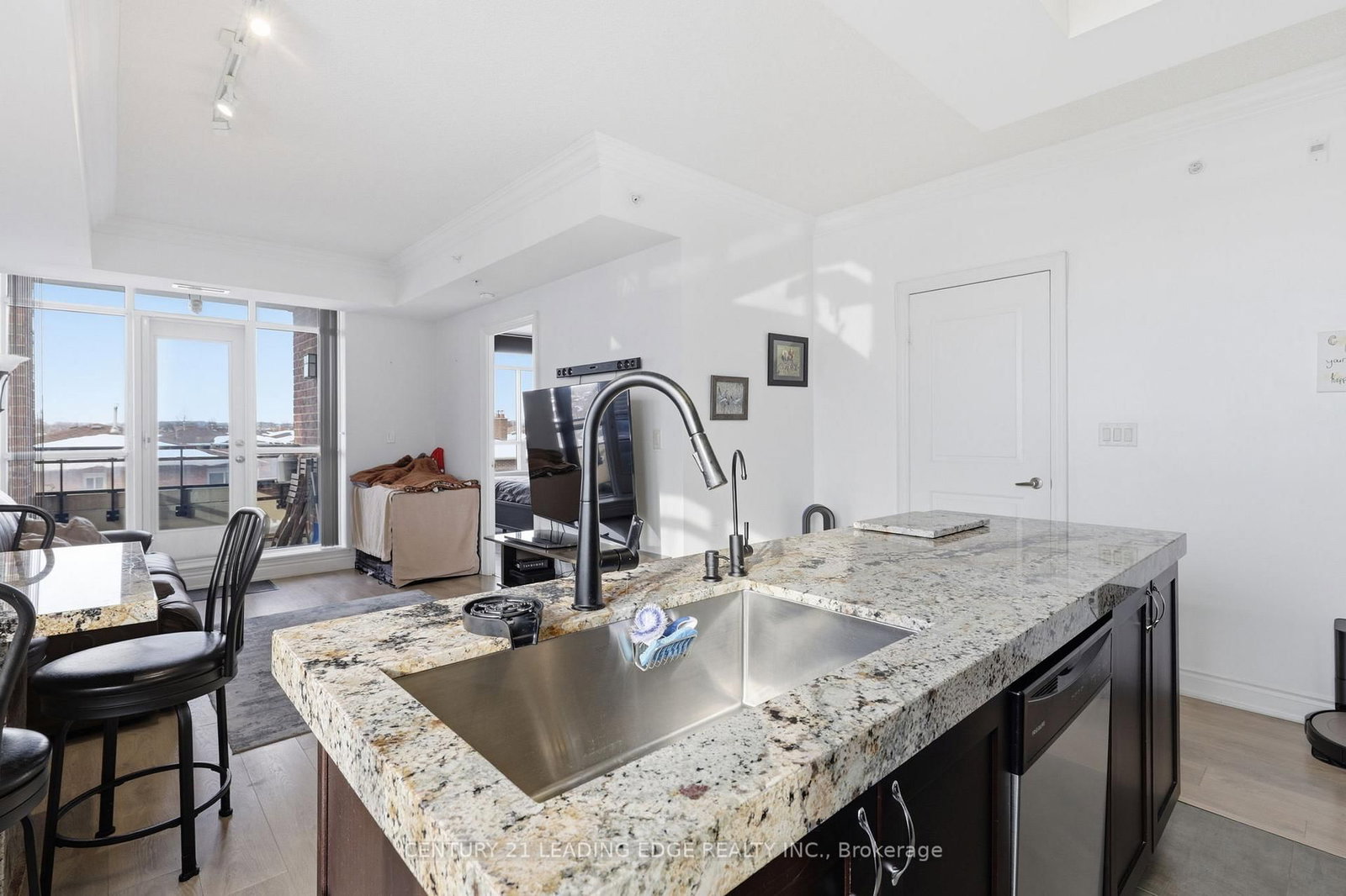 Condo for sale at 324-2396 MAJOR MACKENZIE Drive, Vaughan, Ontario, L6A 4Y1 - Maple - MLS: N12792664