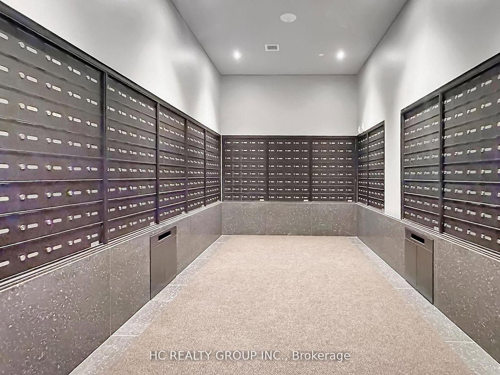 8 Interchange Way, Unit 6001 - Photo 30