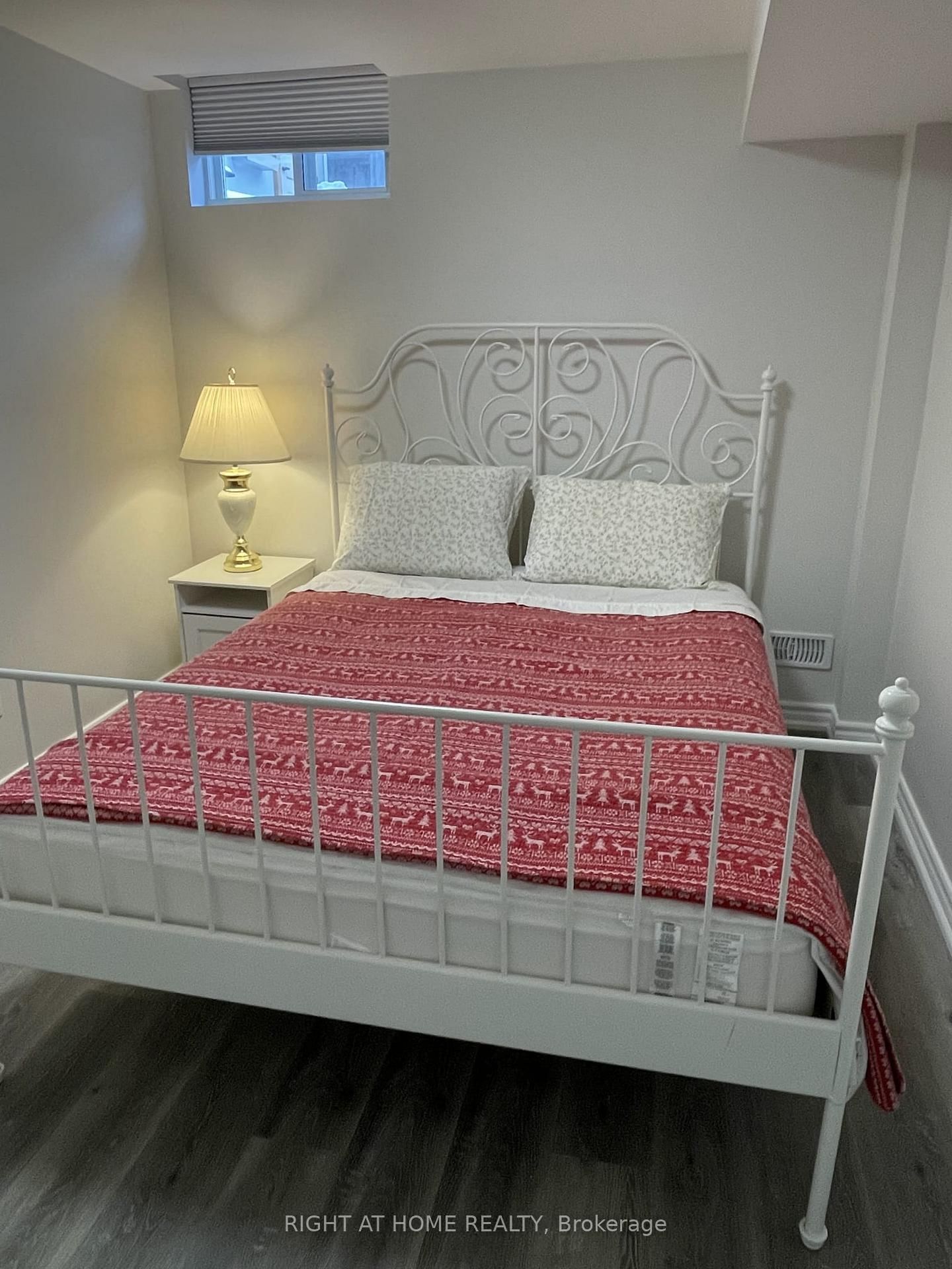 22 Chippingwood Manor, Unit Basement